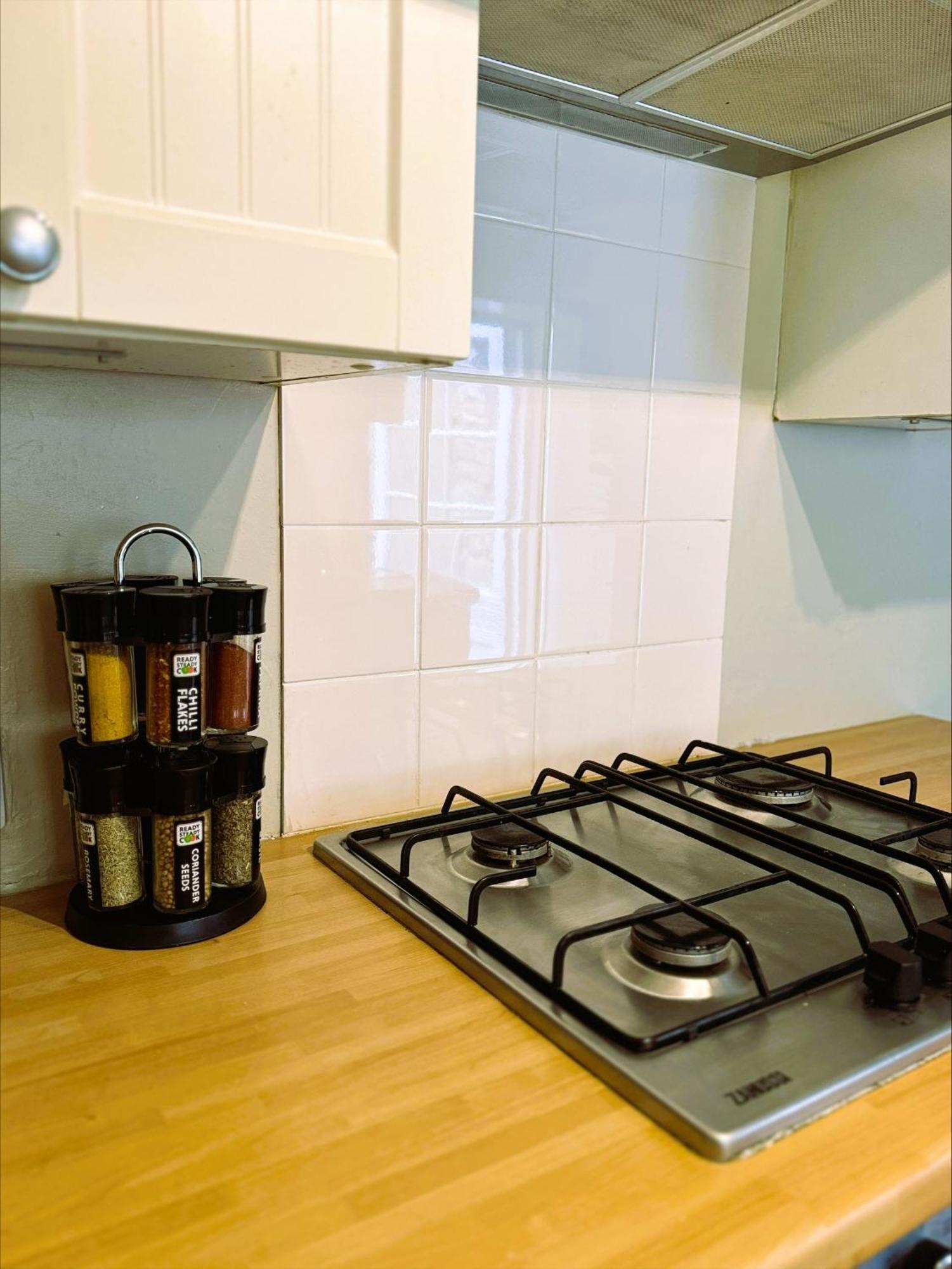 Beautiful Townhouse Next To Royal Victoria Park And Botanical Gardens Within Easy Walking Distance To Bath City Centre Luaran gambar